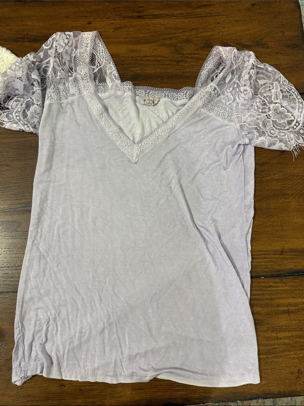 POL Light Lavender Lace Sleeve V-Neck Camisole